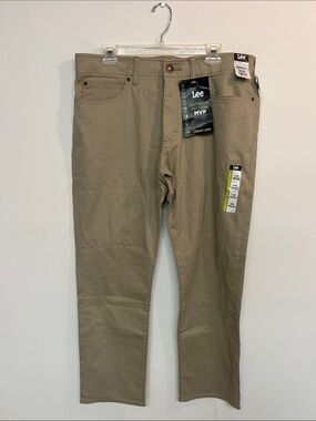 Lee Men's Straight Fit Chinos - Beige/Tan